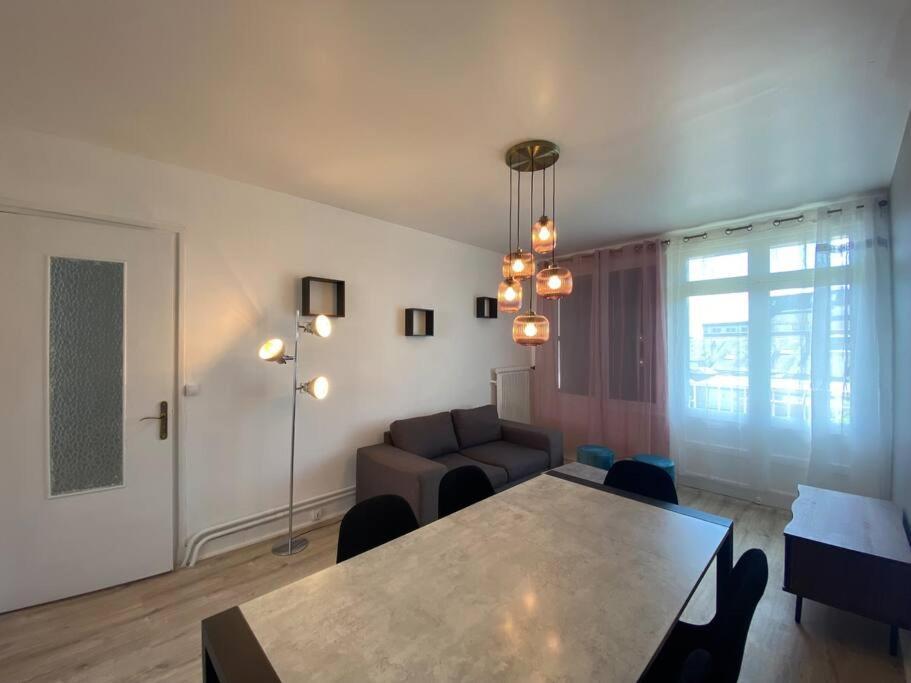 Bel Appartement Centre Ville De 维耶尔宗 外观 照片