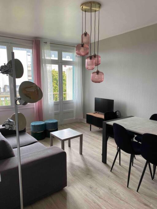 Bel Appartement Centre Ville De 维耶尔宗 外观 照片
